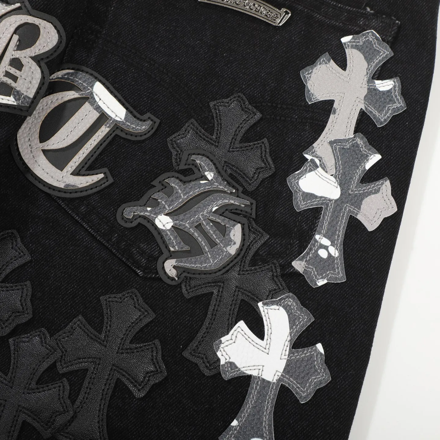 P260 Chrome Hearts Chrome Hearts Black Multi-leather Elements Full of Details Washed Jeans Authentically Restore the Ultimate Vintage Texture Three-Dimensional Fit Loose and Comfortable, Not Slimming Appearing Tall and Slim Made by a Manufacturer Original Quality Control Same Style for Men and Women Can Be Matched for Couples Versatile Recommendations Must-Have Jeans for All Seasons Fashionistas Have Been Disappointed From the Quality Selection of Fabrics, Cutting of Details, and Matching of Patterns, Everything Is Impeccable! The upper body is so handsome when worn...it can be easily worn by men, women and children! The craftsmanship is made of heavy-duty washed pure cotton denim fabric. After washing, it is soft and thick and looks very stylish when worn. Color: black Size: 28 30 32 34 36